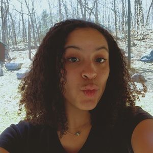 Meet your Posher, Courtney